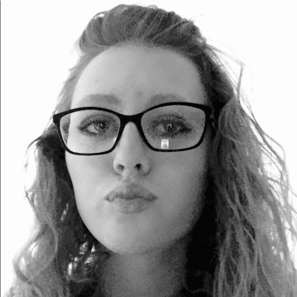 Meet your Posher, Abby